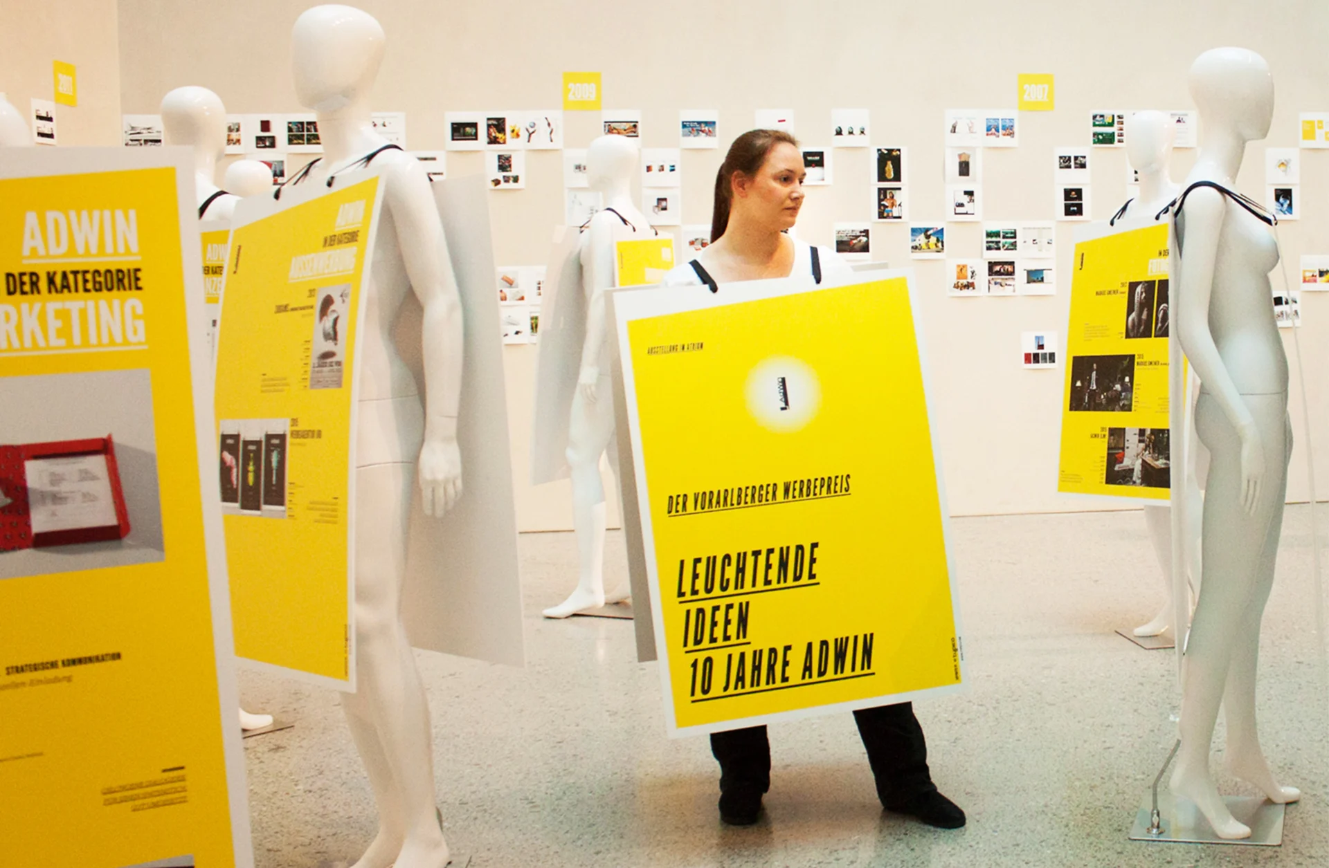 01 Zurgams Adwin 2015 Ausstellung Leuchtende Ideen