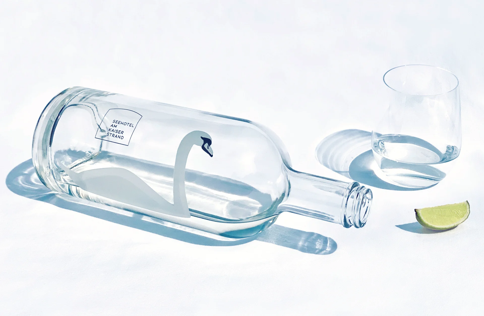 10 Zurgams Seehotel Kaiserstrand Wasserflasche