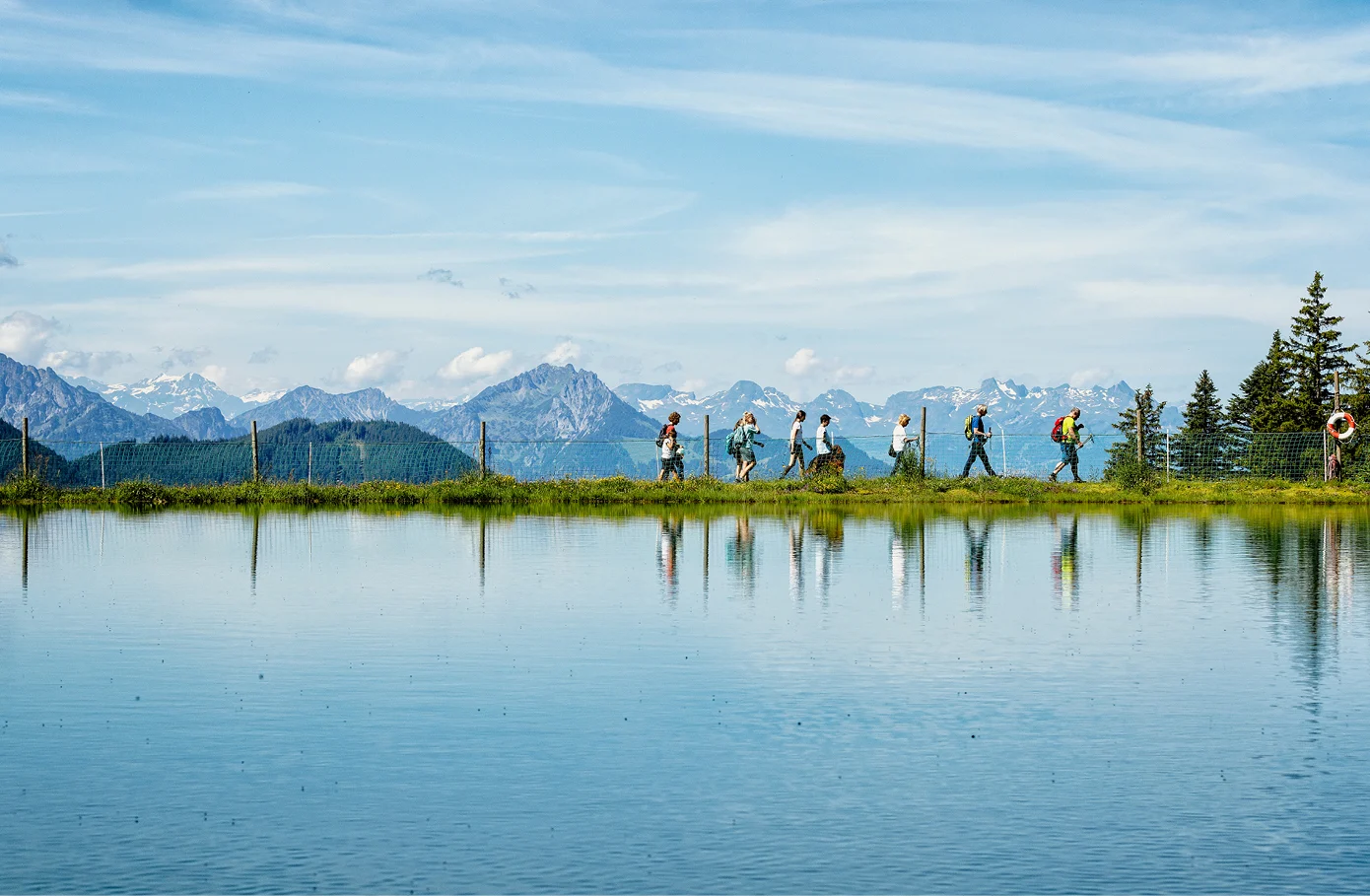 Zurgams Seilbahnen Laterns Wanderer See